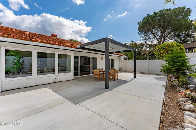 1161 Triunfo Canyon Road, Westlake Village CA: https://media.crmls.org/mediaz/9b649bc5-3fec-4cc5-b195-ad9f012c5c11.jpg