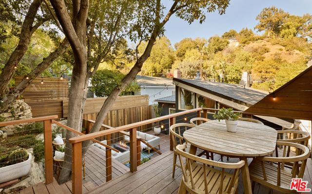 8460 Kirkwood Drive, Los Angeles CA: https://media.crmls.org/mediaz/9b6595f7-0f51-421a-8b27-e4a453de5740.jpg