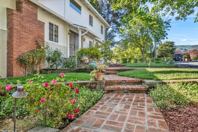 23951 Spalding Avenue, Los Altos CA: https://media.crmls.org/mediaz/9b65a606-dff1-4a96-91f5-42221be49483.jpg