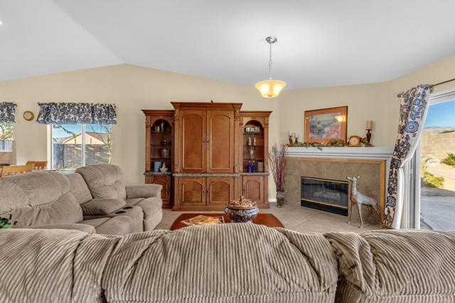83480 Firecliff Court Court, Indio CA: https://media.crmls.org/mediaz/9b66112b-0ada-4175-9e3e-d15b98a6f13e.jpg