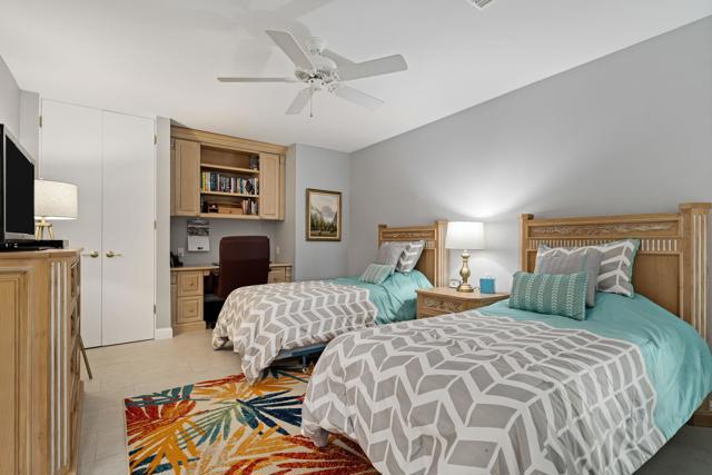 5 Seton Court, Rancho Mirage CA: https://media.crmls.org/mediaz/9b6612cb-be6c-440e-b287-566b3a8b2288.jpg