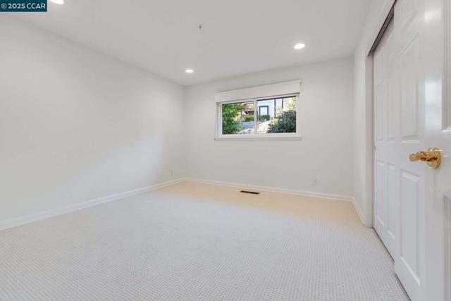 9 Irvine Drive, Moraga CA: https://media.crmls.org/mediaz/9b675a51-ea39-421c-9e5d-7f779dbe9e5e.jpg