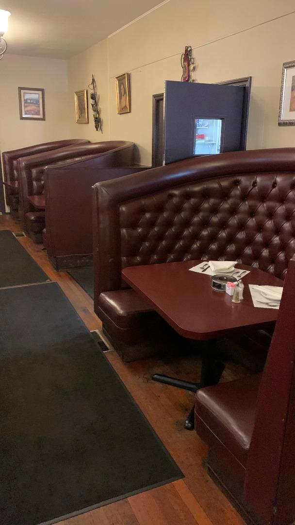 1183 1183 Mono Way, Sonora CA: https://media.crmls.org/mediaz/9b682adc-b80c-4fe8-8c63-c705b71b66ca.jpg