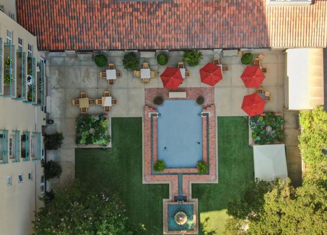 1 Baldwin Avenue, San Mateo CA: https://media.crmls.org/mediaz/9b68ac57-a7de-431b-a6cc-19f5c19f0ad1.jpg