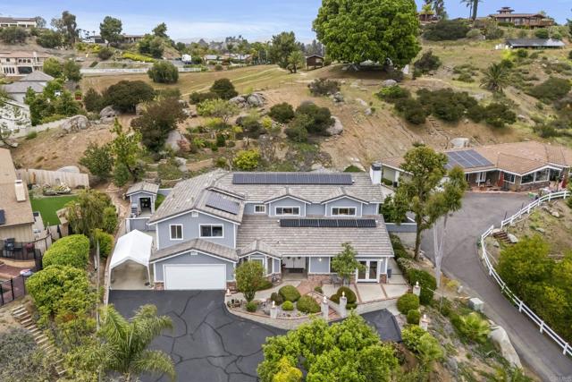 11984 Paseo Fuerte, El Cajon CA: https://media.crmls.org/mediaz/9b68b02c-93d0-4755-8f94-0cca9980dad6.jpg