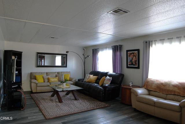 Detail Gallery Image 4 of 14 For 280 Columbia Pl #48,  Oxnard,  CA 93033 - 3 Beds | 0 Baths