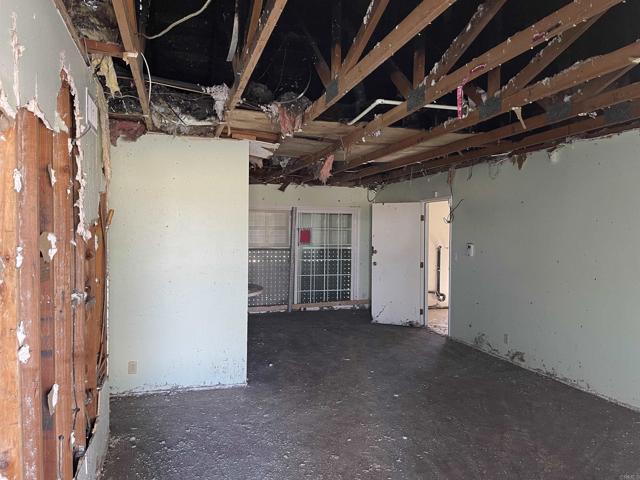 Detail Gallery Image 12 of 36 For 570 S Lyon Ave, Hemet,  CA 92543 - 2 Beds | 2 Baths