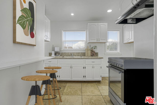 120 N Avenue 25, Los Angeles CA: https://media.crmls.org/mediaz/9b6b0447-0f48-4088-acda-215de0a9c061.jpg