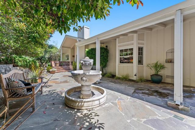 455 Calle Del Sol, Aptos CA: https://media.crmls.org/mediaz/9b6b11e3-f188-4bd9-b68d-137658bb1b23.jpg