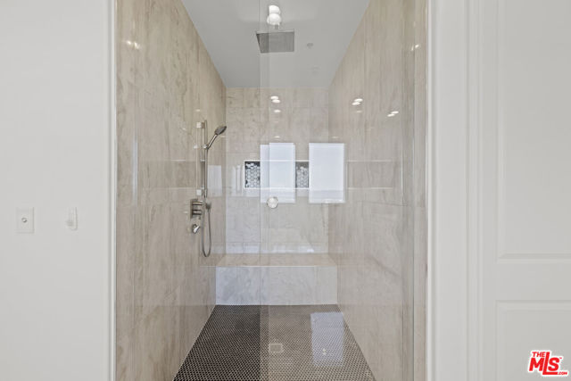 20162 W Cromwell Way, Porter Ranch CA: https://media.crmls.org/mediaz/9b6b1dd8-9705-466e-99d8-8d91f86887ed.jpg