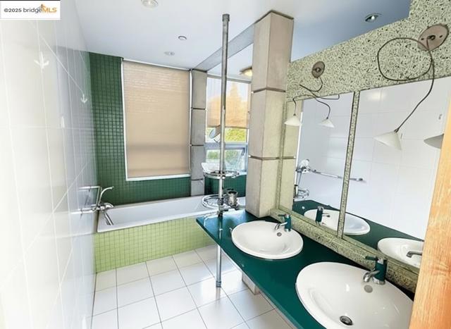 4000 Manzana Lane, Palo Alto CA: https://media.crmls.org/mediaz/9b6b8f9f-4789-41dd-b99b-3eb3fb443dc1.jpg