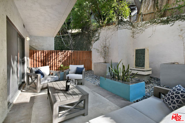 11687 Bellagio Road, Los Angeles CA: https://media.crmls.org/mediaz/9b6be55f-b691-4891-8fbf-f76e319fc87a.jpg