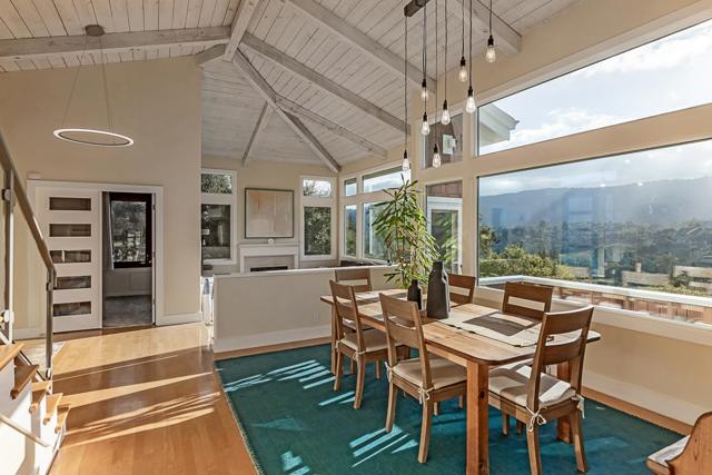 625 W Glen Way, Woodside CA: https://media.crmls.org/mediaz/9b6c32c7-c909-4b3b-9ddb-5c98a30f3cda.jpg