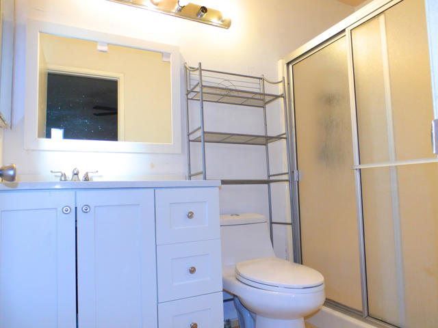 13547 Caliente Drive, Desert Hot Springs CA: https://media.crmls.org/mediaz/9b6c3739-a9ca-4ee5-a5f1-b5bc7168f70b.jpg