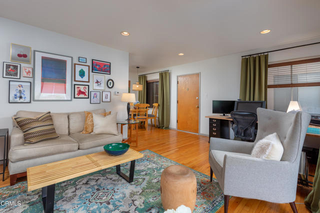 Detail Gallery Image 3 of 29 For 103 W Mountain St #C,  Glendale,  CA 91202 - 1 Beds | 1 Baths