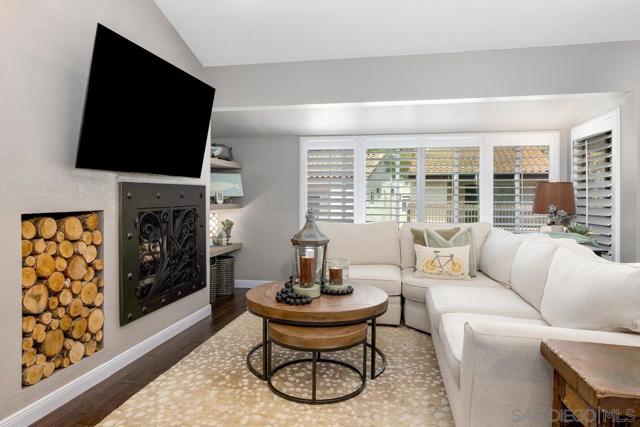 4533 Gesner St, San Diego CA: https://media.crmls.org/mediaz/9b6d18f4-c7a1-45ee-86aa-ef6d8dd898c5.jpg