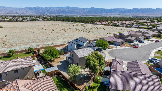 83628 Serpentine Way, Coachella CA: https://media.crmls.org/mediaz/9b6e964b-2160-4b86-ae8d-c2eb2977cd83.jpg