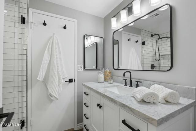 6608 Maplegrove Street, Oak Park CA: https://media.crmls.org/mediaz/9b6ec335-1a4b-4266-821b-4d11cdf5a62f.jpg