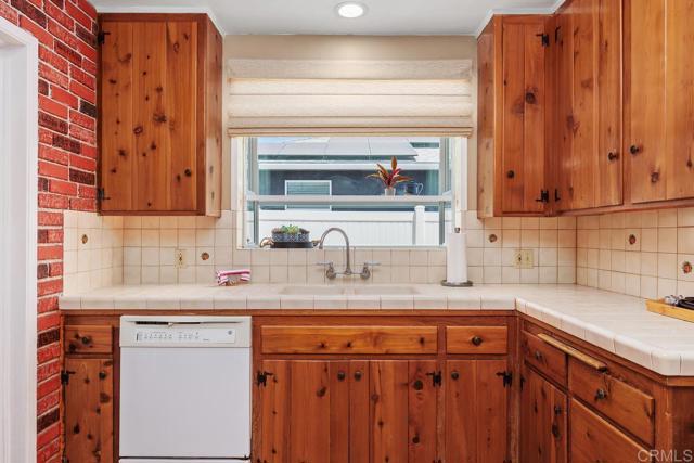 Detail Gallery Image 12 of 35 For 6712 Carthage Street, San Diego,  CA 92120 - 3 Beds | 2 Baths