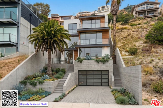 17635 Porto Marina Way, Pacific Palisades CA: https://media.crmls.org/mediaz/9b6fc518-50b8-4a37-8443-8f7414f2fff4.jpg