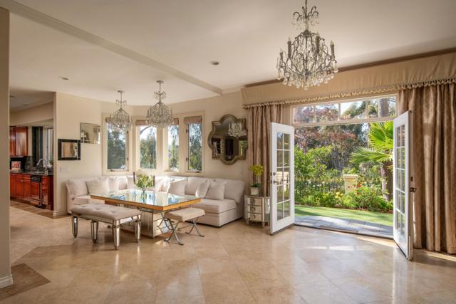 459 Flores De Oro, Rancho Santa Fe CA: https://media.crmls.org/mediaz/9b6fd2e6-eb60-4094-8c5a-fae448edad70.jpg