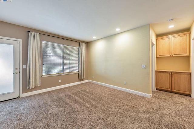 2578 Ridge Crest Ct., Castro Valley CA: https://media.crmls.org/mediaz/9b7048af-0cf2-4f66-a851-9a6ef954668b.jpg