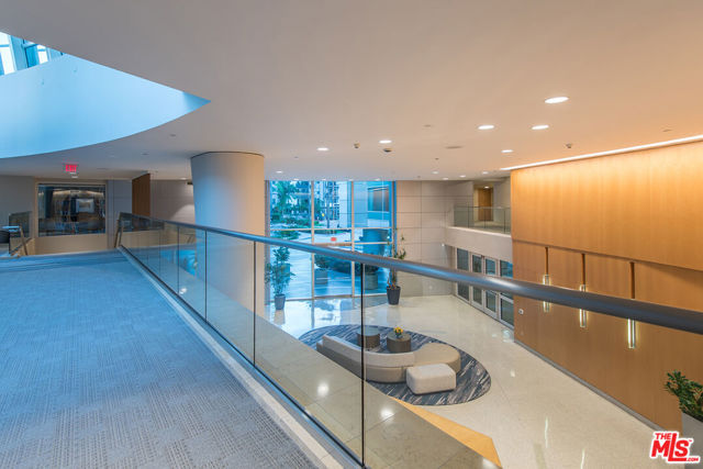 13600 Marina Pointe Drive, Marina del Rey CA: https://media.crmls.org/mediaz/9b727d5c-69d4-4199-b9fa-b52ec53cd2b8.jpg