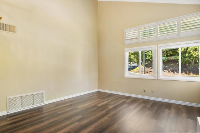 2524 Seattle Drive, El Cajon CA: https://media.crmls.org/mediaz/9b72f3c2-869d-40e0-9073-5f829647c35f.jpg