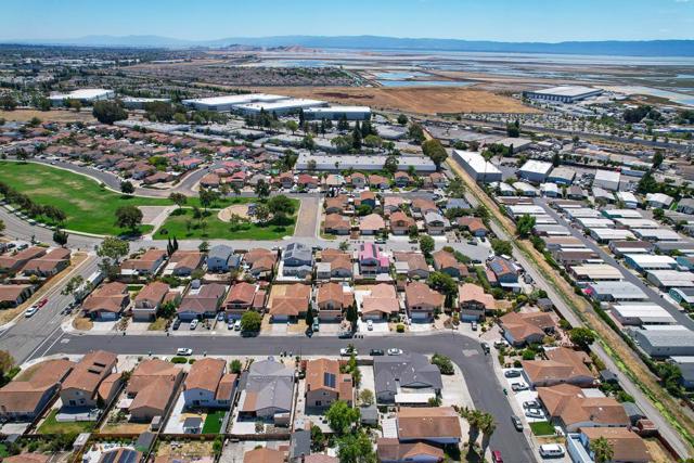 2507 Constellation Drive, Hayward CA: https://media.crmls.org/mediaz/9b738851-c4c3-4ca6-912b-8f15731e44f6.jpg