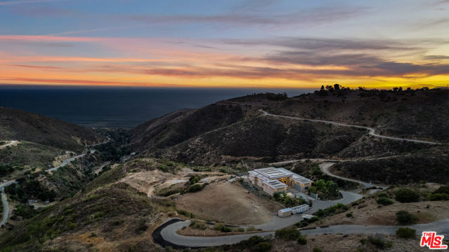 10715 Yerba Buena Road, Malibu CA: https://media.crmls.org/mediaz/9b75fdae-075c-494e-a0c7-48e480bb11c7.jpg