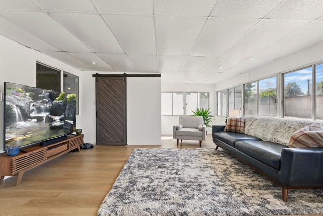 4862 Kesling Ct, San Diego CA: https://media.crmls.org/mediaz/9b778f13-d330-48d8-8423-389f6c3c7a01.jpg