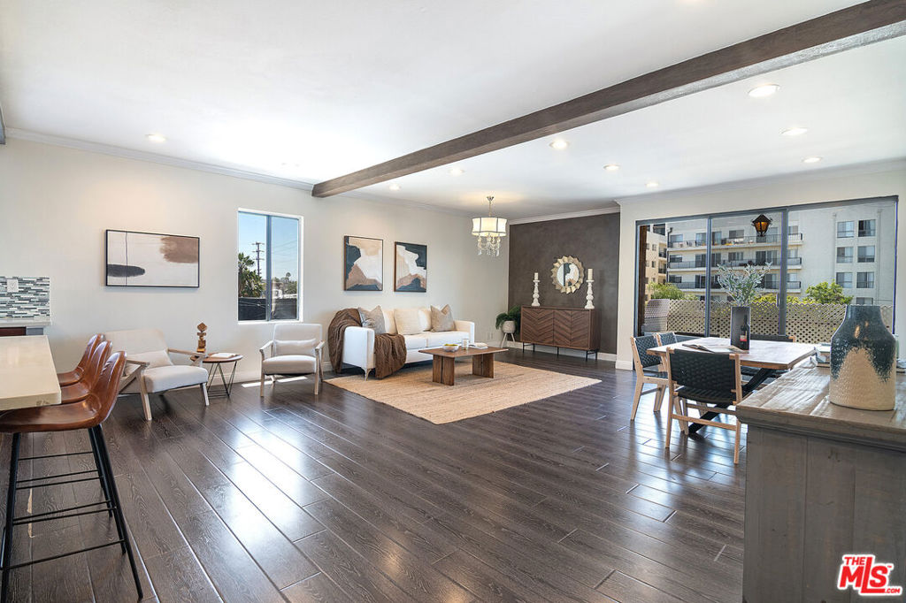 1101 Rexford Drive #302