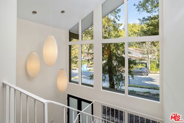 Drew Fenton | 2501 La Condesa Drive Los Angeles CA | MLS: 7163436