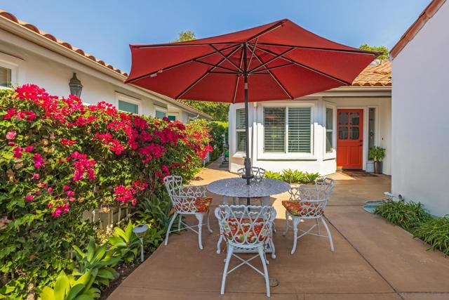 4676 Barcelona Way, Oceanside CA: https://media.crmls.org/mediaz/9b78dbab-147d-41a8-a084-82d8cd47bf9e.jpg