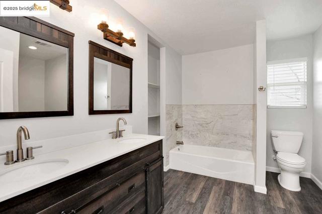 4985 Bixler Road, Byron CA: https://media.crmls.org/mediaz/9b791406-b5b8-4e36-9155-1f80ddd0ee94.jpg