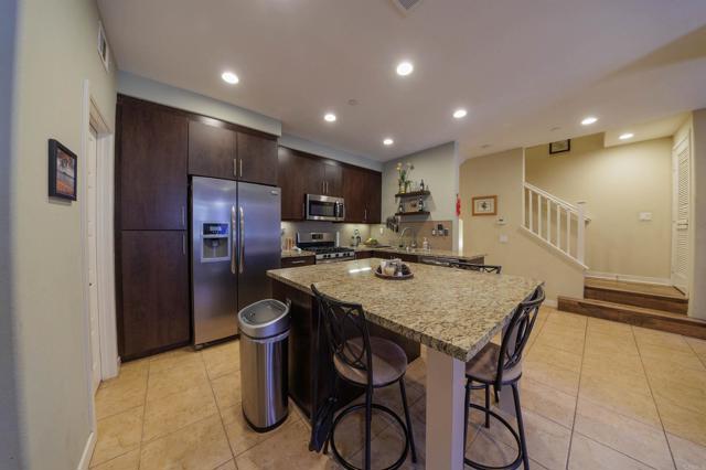 Detail Gallery Image 9 of 24 For 2118 Cosmo Way, San Marcos,  CA 92078 - 2 Beds | 2/1 Baths
