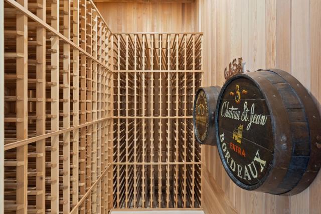 5986 Greensview Ct, Rancho Santa Fe CA: https://media.crmls.org/mediaz/9b79c1c1-dc21-49d0-8407-0821b2c8c183.jpg