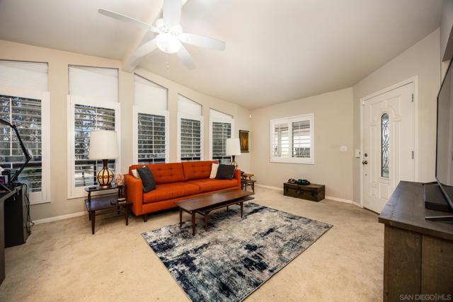 18218 Paradise Mountain Rd, Valley Center CA: https://media.crmls.org/mediaz/9b79e10d-3a4c-427a-9670-b41cc94f8b0c.jpg