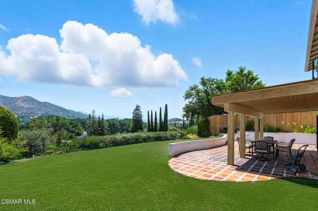 30670 Passageway Place, Agoura Hills CA: https://media.crmls.org/mediaz/9b7ac243-2192-41b5-9a9c-71852e903f28.jpg