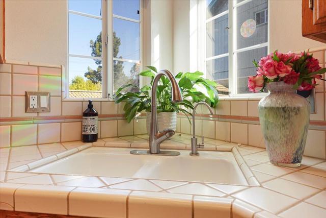 2200 Pelican, Santa Cruz CA: https://media.crmls.org/mediaz/9b7bbc1a-75a6-4a57-b612-43ba5b404a04.jpg