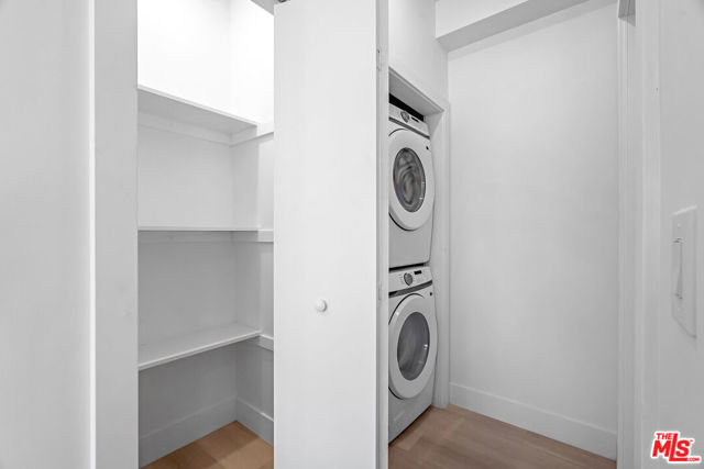 5832 David Avenue, Culver City CA: https://media.crmls.org/mediaz/9b7bd4ed-370d-43ce-8fd0-abd2507729a2.jpg
