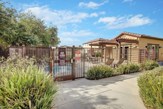 211 Silver Fir Court, Vista CA: https://media.crmls.org/mediaz/9b7ced36-4b0d-4078-bedf-f5d6580d50c4.jpg