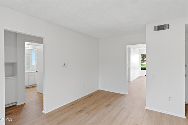 Detail Gallery Image 9 of 35 For 7202 Village 7, Camarillo,  CA 93012 - 2 Beds | 2 Baths