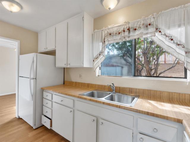 Detail Gallery Image 8 of 28 For 1521 Temple Heights Dr, Oceanside,  CA 92056 - 2 Beds | 1 Baths