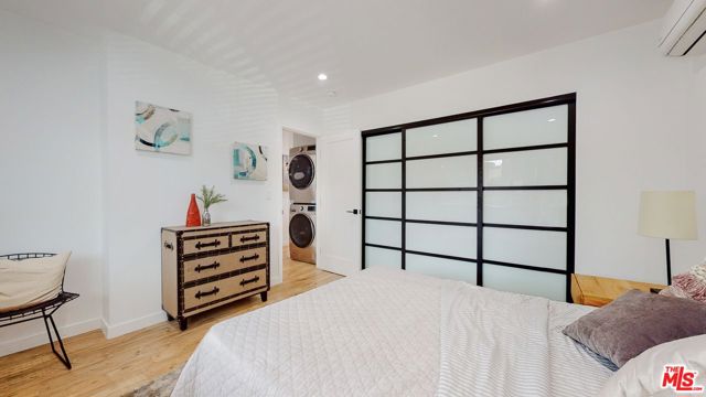 1435 N Fairfax Avenue, West Hollywood CA: https://media.crmls.org/mediaz/9b7e9731-fdfa-4e1d-a6b0-8389af78d9af.jpg