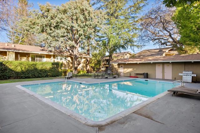420 Alberto Way, Los Gatos CA: https://media.crmls.org/mediaz/9b7e9bf8-ceef-40c1-ab1c-f5d5c4a92a5a.jpg