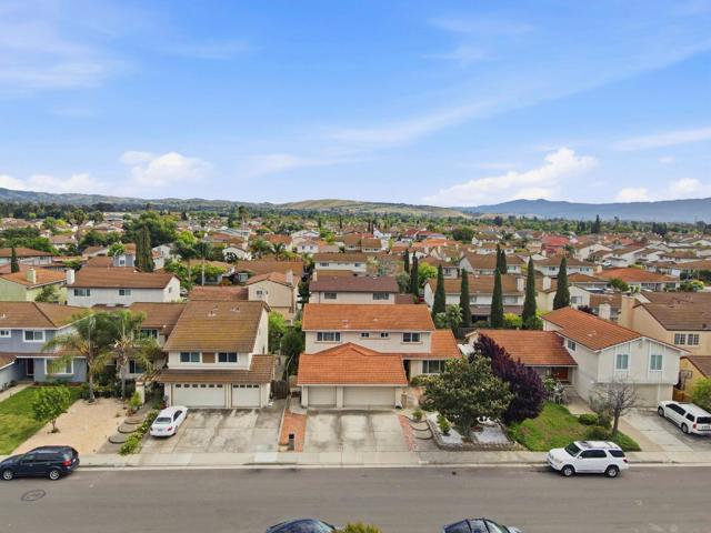 2878 Glen Ascot Way, San Jose CA: https://media.crmls.org/mediaz/9b7eb94c-d5ff-420c-bb4d-c57a634ac103.jpg