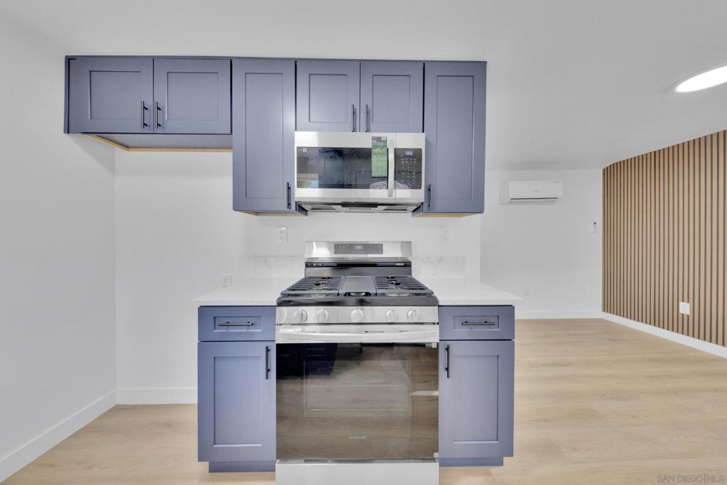 4312 Winona Ave - photo 8