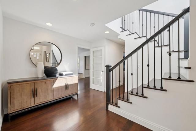 900 Highlands Circle, Los Altos CA: https://media.crmls.org/mediaz/9b806878-aace-430e-a909-6bdd3aba0022.jpg