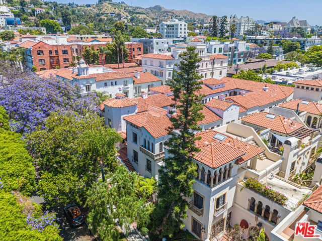 1320 N Harper Avenue, West Hollywood CA: https://media.crmls.org/mediaz/9b806d50-76ce-4458-8afb-1018f9f458ab.jpg